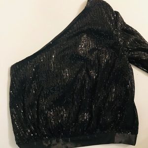 Sending Shivers Sequin Top✨